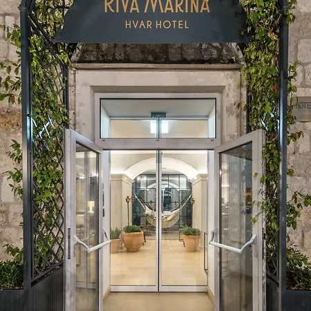 Riva Marina Hvar Otel 4*