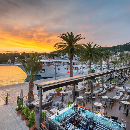 Riva Marina Hvar Otel 4*