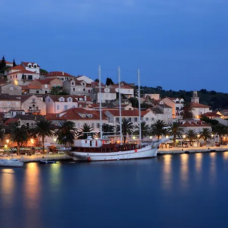 Riva Marina Hvar Otel