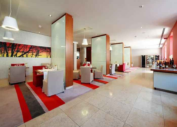 Riva Marina Hvar Hvar Town